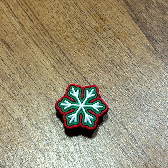 Other - ⭐️ 4/$10⭐️ Snowflake Charm (jibbit)